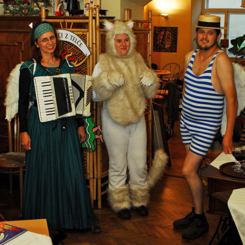 10 Trio - Krystyna, Sněženka a Toník.jpg